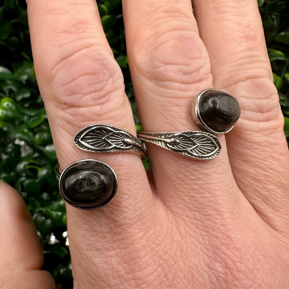 Oval Hypersthene Cabochon Ring in Adjustable Copper Band - Picture 4 of 5